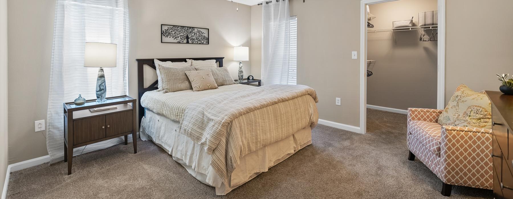 large, carpeted bedroom